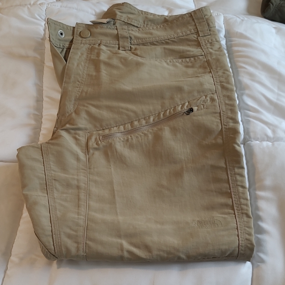 The North Face Lightweight Hiking Pants New Without Tags. 36 Short